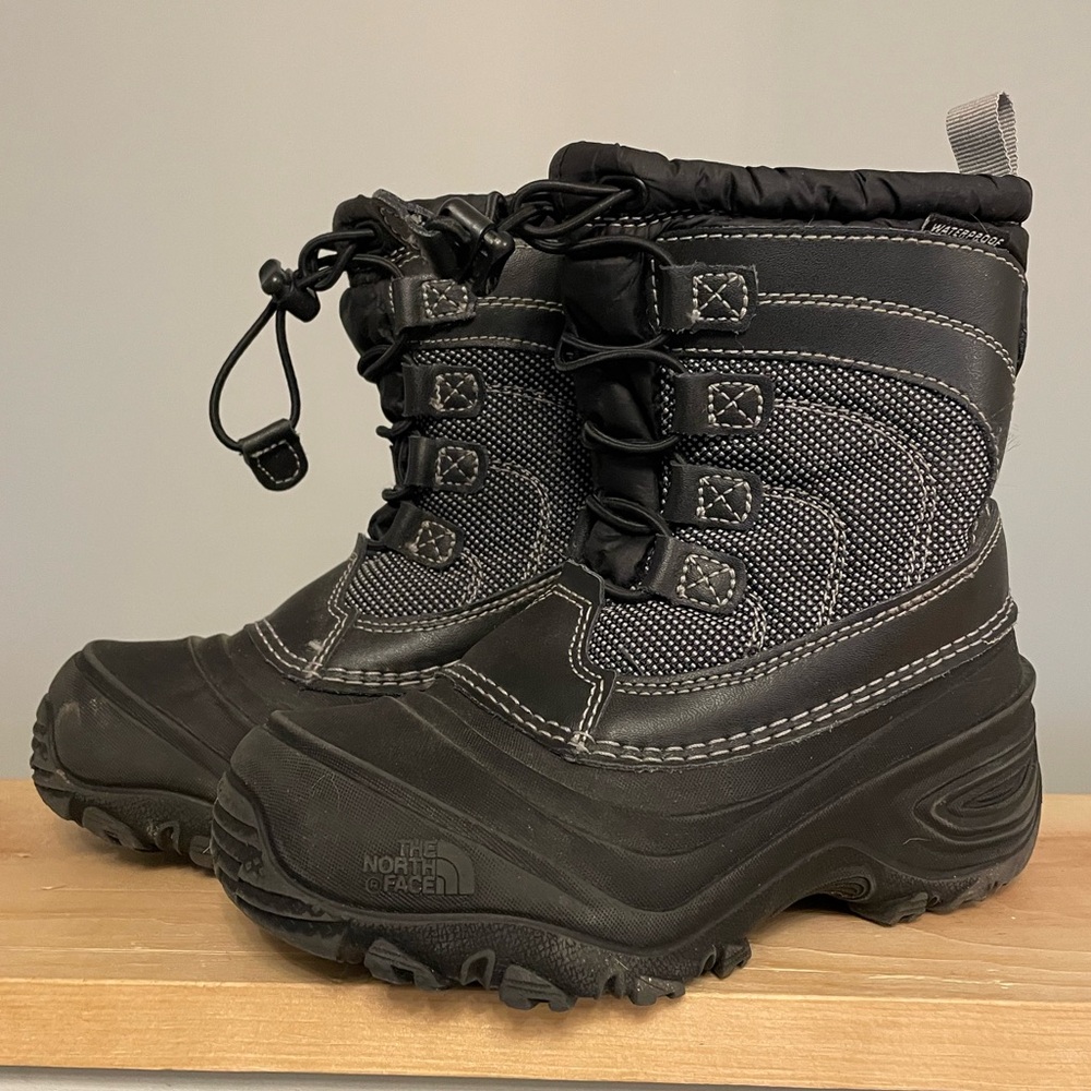 North face boys snow boots